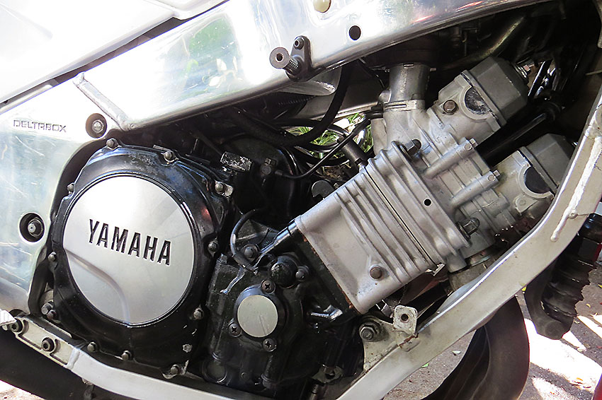 Yamaha FZR1000 project
